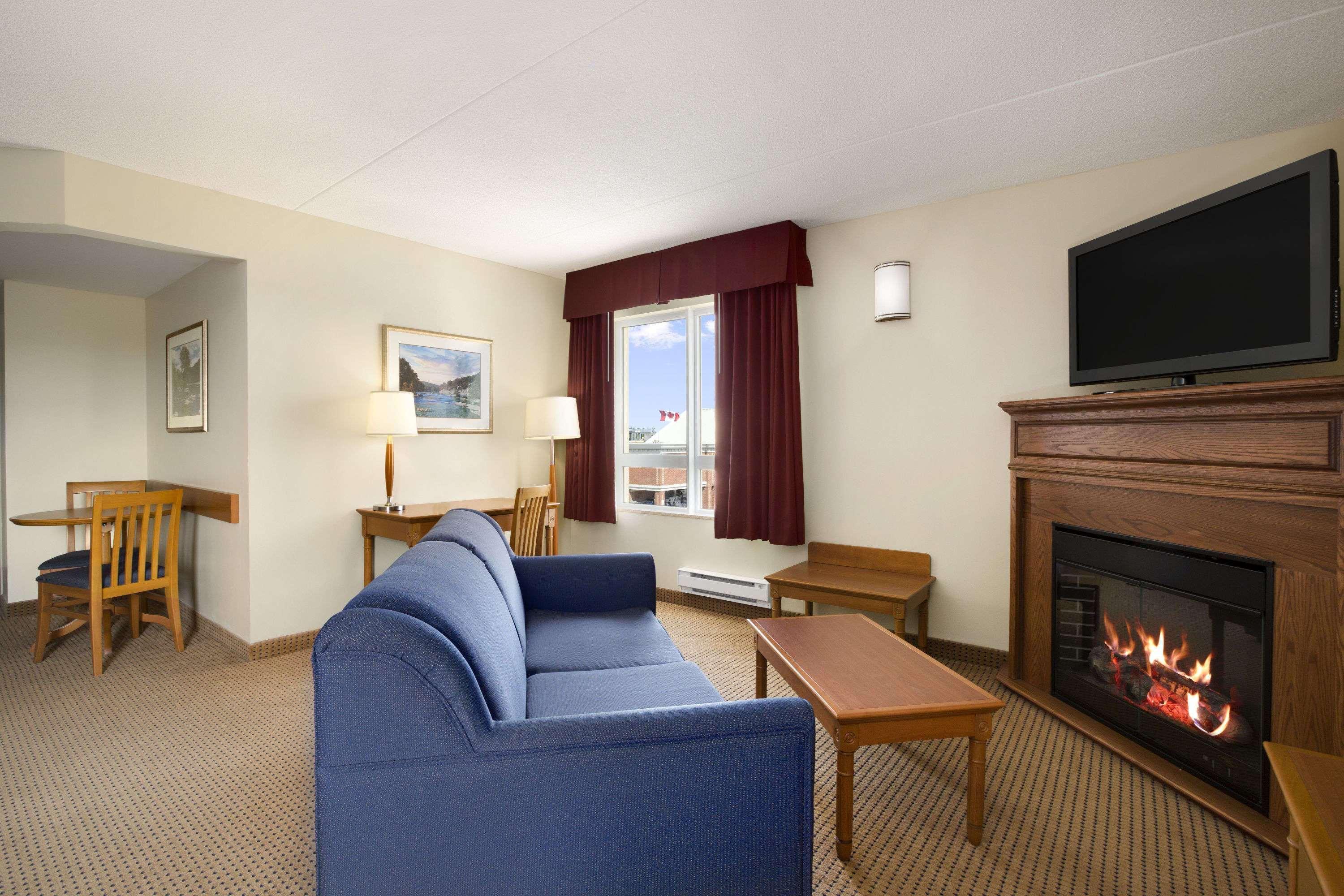 Days Inn & Suites By Wyndham Collingwood Exteriér fotografie