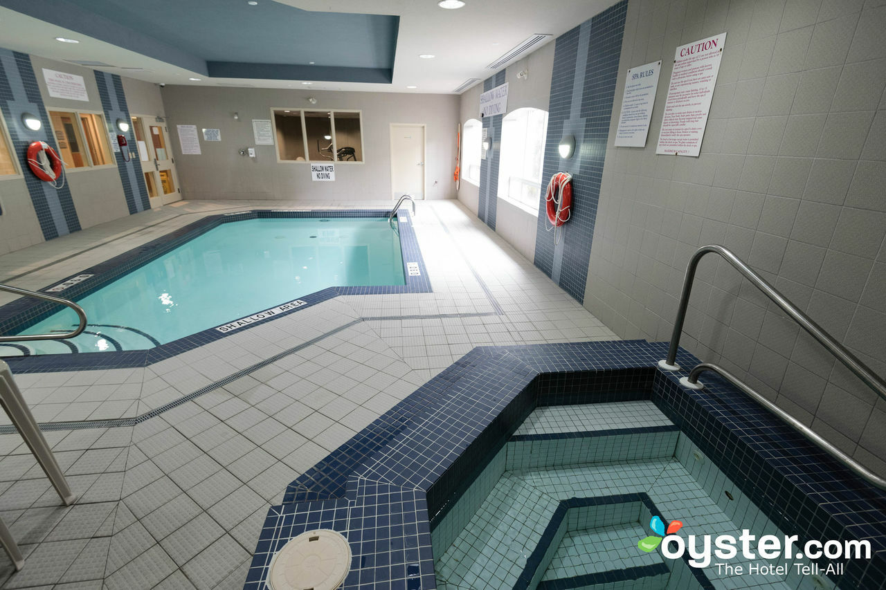 Days Inn & Suites By Wyndham Collingwood Exteriér fotografie